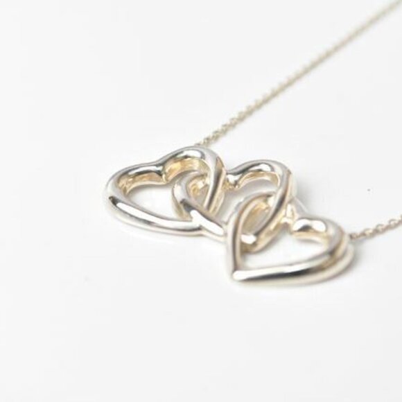 Tiffany & Co. Elsa Peretti 3 Open Hearts Pendant Necklace  Tiffany & Co Necklace Pendant Silver Elsa Peretti Three Heart